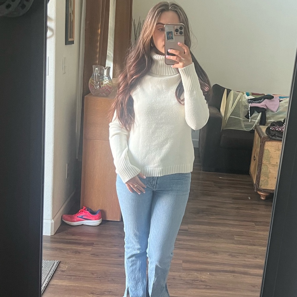 White turtleneck sweater